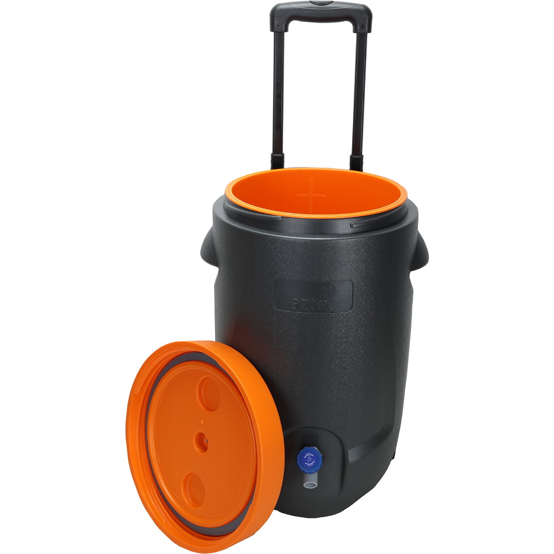 Aztec Oasis Rolling Jug 20L" הוא מיכל מים מבודד בצבעים שחור וכתום, הכולל מכסה נשלף, ידית נשיאה וזרבובית בתחתית — והוא תוכנן כדי להקל על הנשיאה ולהבטיח מזיגה נוחה של המשקה.
