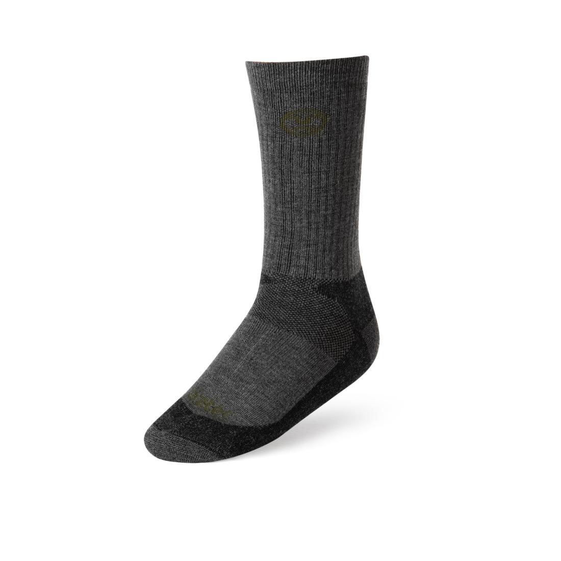גרבי ה-Aztec Merino Mid II Army מבית Aztec מוצגים בעמידה על רקע לבן חלק, בצבע אפור כהה עם נגיעות שחורות באזור הבוהן, העקב והקשת.