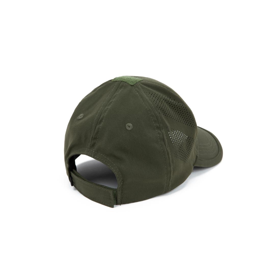 כובע הבייסבול Aztec Recon Tacticap מבית Aztec מוצג במבט מאחור, בצבע ירוק כהה, עם פאנל צדדי מרשת ורצועה מתכווננת — אידיאלי לשימוש במצלמות טקטיות. הרקע לבן.