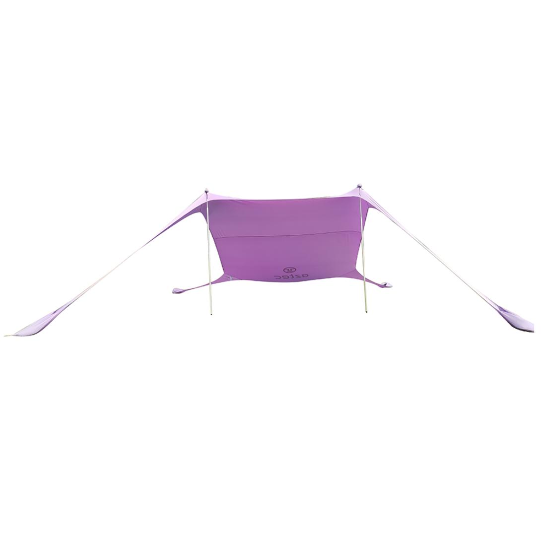אוהל סככה מסוג Aztec Sunbag L בצבע סגול, עם ארבע פינות המותקנות בקרקע ושני מוטות מרכזיים, מספק שטח מוצל ומרווח מתחתיו.