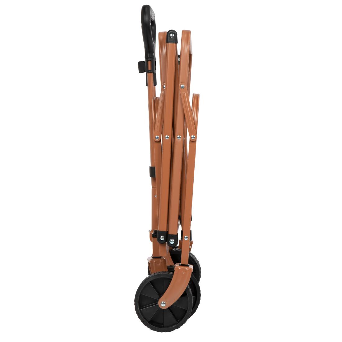 עגלת Aztec Badger Click מתקפלת בצבע חום בהיר, עם גלגלים שחורים וידית עליונה.